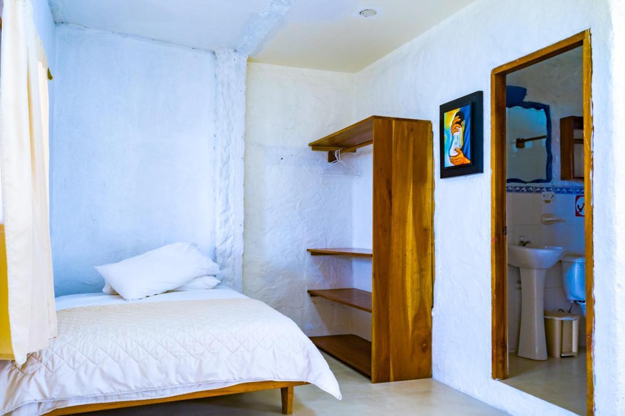 Royal Galapagos Inn Пуэрто-Бакерисо-Морено Экстерьер фото