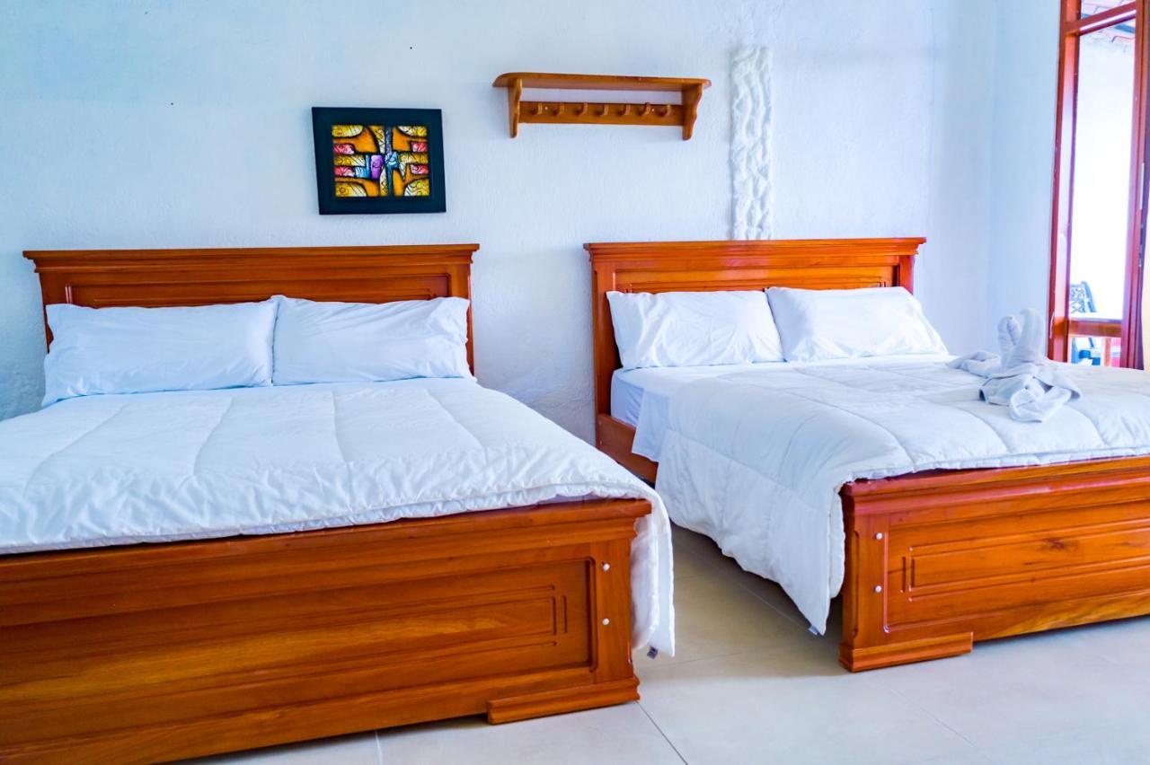 Royal Galapagos Inn Пуэрто-Бакерисо-Морено Экстерьер фото