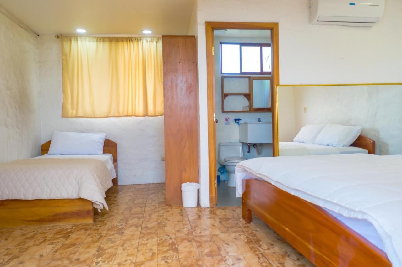 Royal Galapagos Inn Пуэрто-Бакерисо-Морено Экстерьер фото