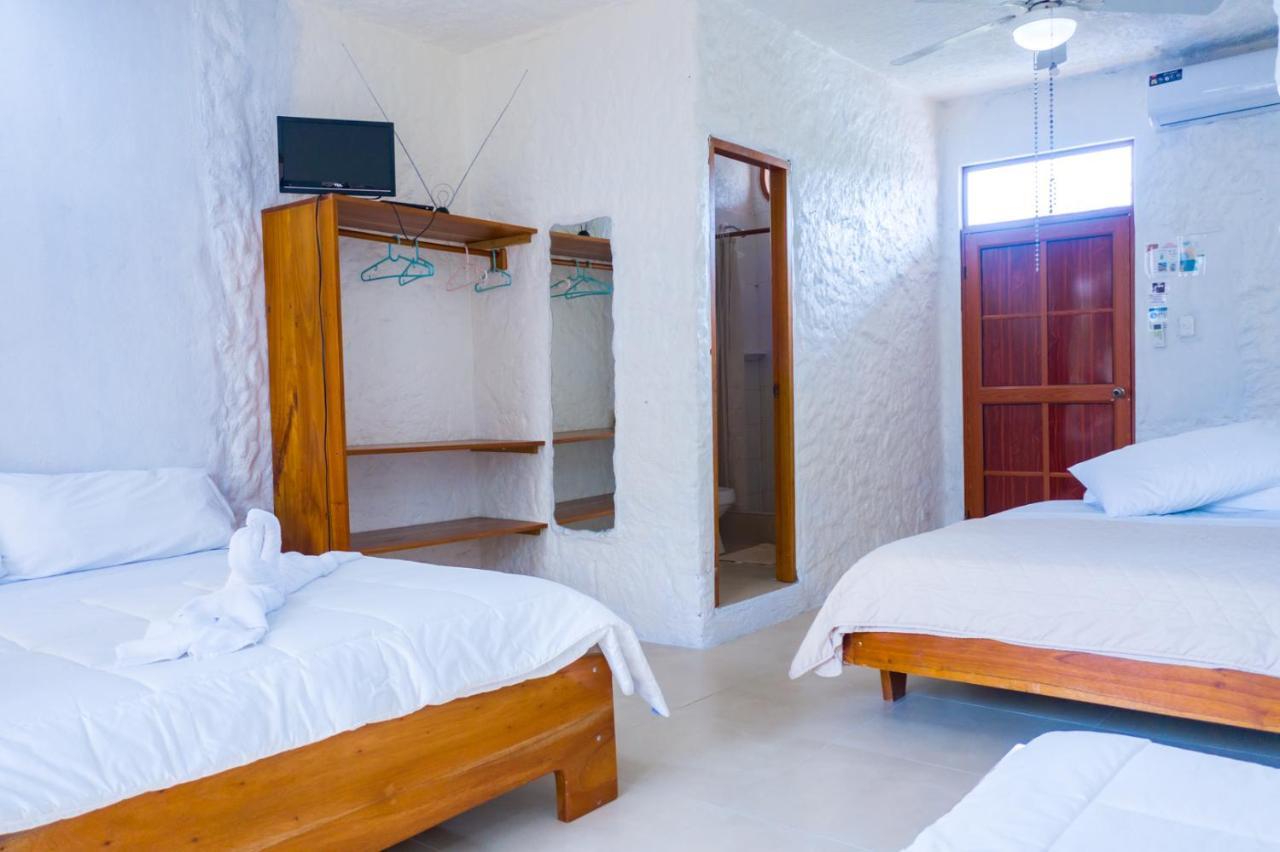 Royal Galapagos Inn Пуэрто-Бакерисо-Морено Экстерьер фото