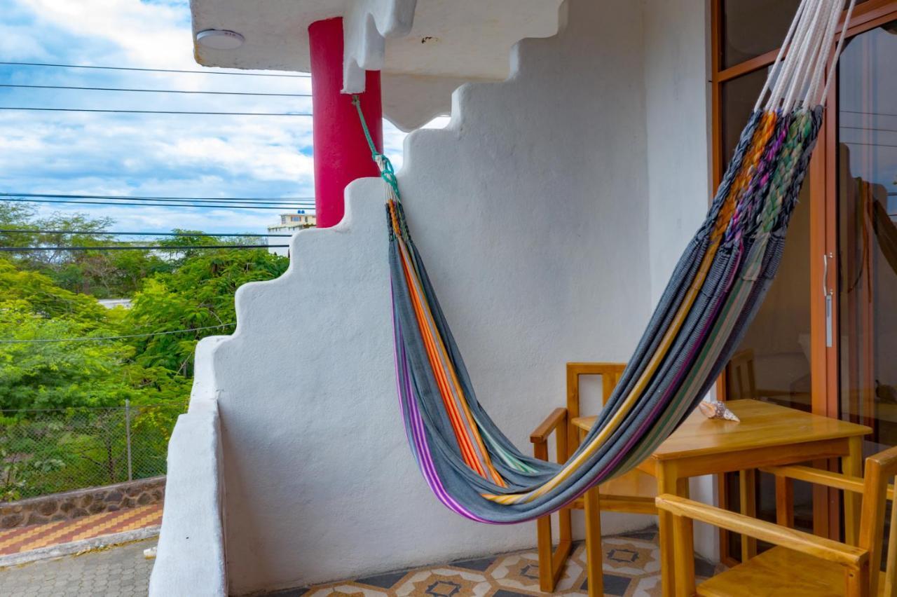 Royal Galapagos Inn Пуэрто-Бакерисо-Морено Экстерьер фото