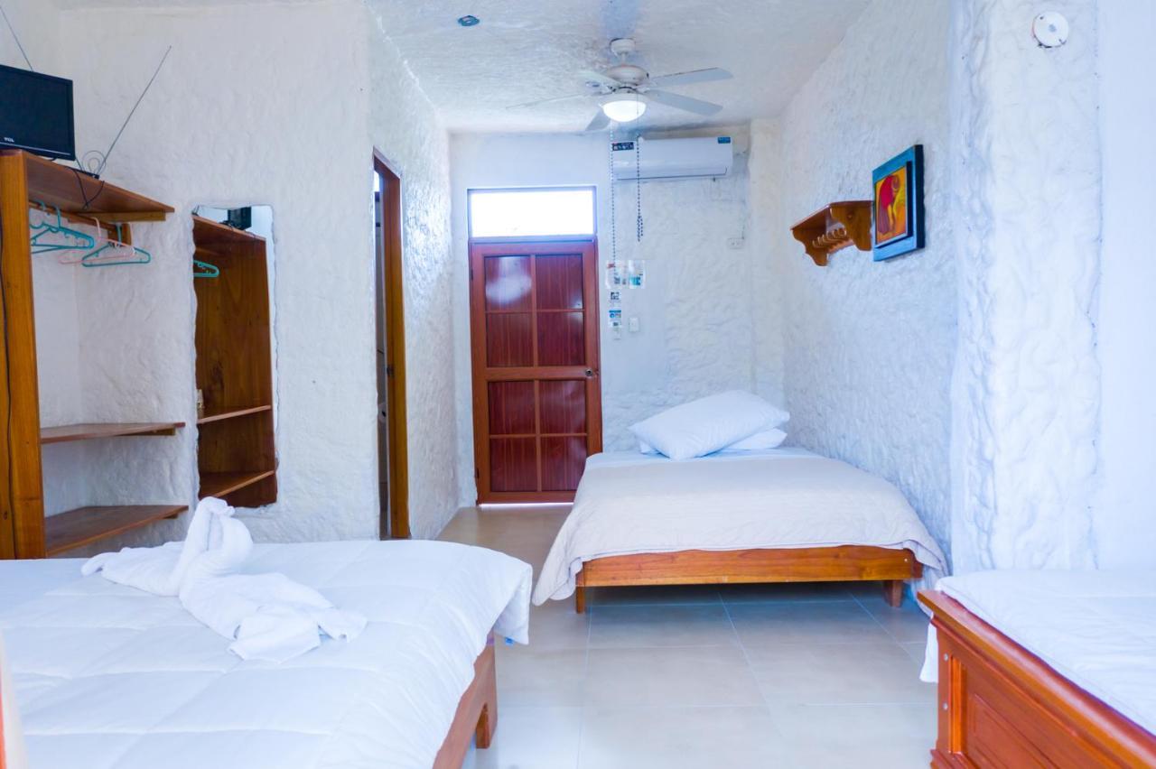 Royal Galapagos Inn Пуэрто-Бакерисо-Морено Экстерьер фото