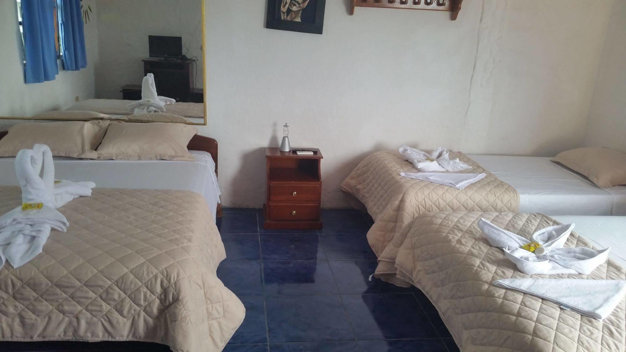 Royal Galapagos Inn Пуэрто-Бакерисо-Морено Экстерьер фото